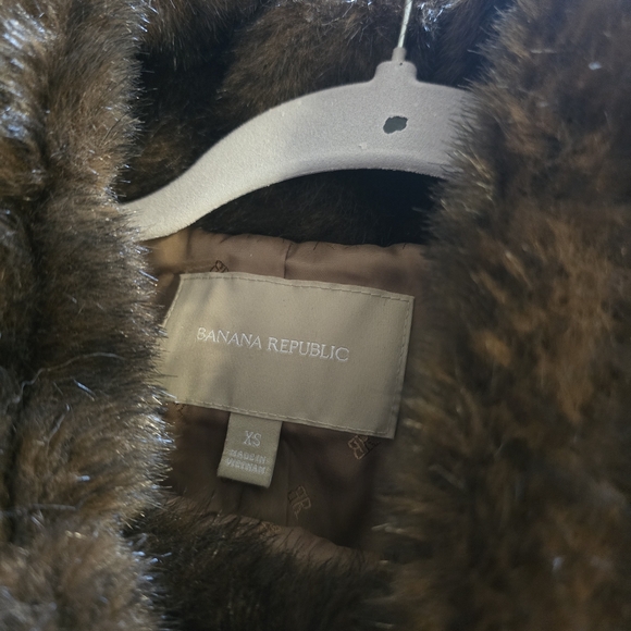 Banana Republic Faux Fur Pullover Size XS New Without Tag - Picture 3 of 6